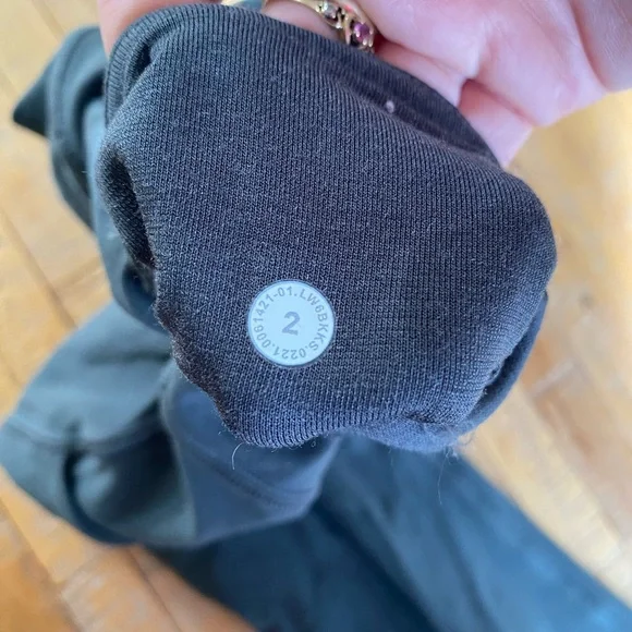 Lululemon Align High-Rise Crop with Pockets 23" 2 Graphite Grey - Picture 7 of 7